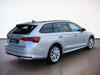 Gebraucht Skoda Octavia Selection 150 PS (110 kW) 2025 Brilliantsilber Kombi