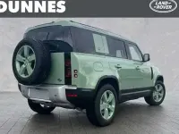 Gebraucht Land Rover Defender 75th Limited Edition 304 PS (223 kW) 2024 Grasmeregreen metallic SUV