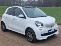 Używany Smart ForFour Brabus 90 KM (66 kW) 2019 Biały Hatchback
