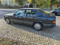 Gebraucht Mercedes 190 118 PS (86 kW) 1990 Blauschwarzmetallic Limousine