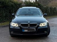 Gebraucht BMW 320 177 PS (130 kW) 2008 Schwarz Limousine