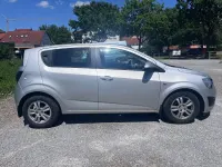 Gebraucht Chevrolet Aveo 101 PS (74 kW) 2011 Silber Kleinwagen
