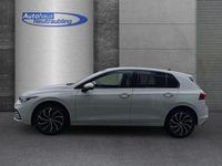 Second-hand VW Golf VIII Style 204 CP (150 kW) 2022 Alb Berlinǎ