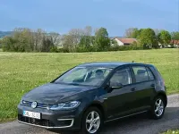 Używany VW e-Golf 100 kW (136 KM) 2020 Szary Hatchback