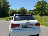 Gebraucht Audi A1 Attraction 105 PS (77 kW) 2012 Weiß Kleinwagen