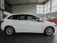 Gebraucht Mercedes B220 Progressive 190 PS (139 kW) 2020 Weiß Kleinwagen