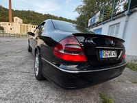 Gebraucht Mercedes E200 Elegance 122 PS (89 kW) 2003 Schwarz Limousine