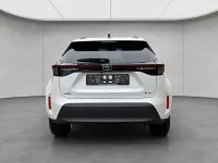 Gebraucht Toyota Yaris Cross 131 PS (96 kW) 2025 Platinumweiß perleffekt SUV