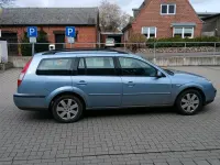 Gebraucht Ford Mondeo 125 PS (91 kW) 2005 Blau Kombi