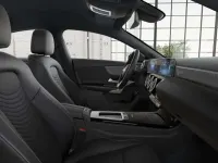Gebraucht Mercedes CLA200 150 PS (110 kW) 2026 Schwarz Coupé