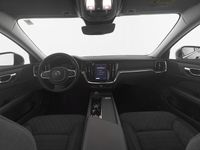 Gebraucht Volvo V60 Core 197 PS (144 kW) 2023 Black solid stone / solid Kombi