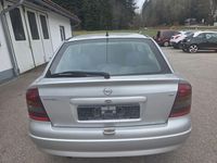 Używany Opel Astra Njoy 84 KM (61 kW) 2003 Srebrny Sedan/Limuzyna