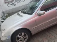 Używany Mercedes C220 Elegance 143 KM (105 kW) 2002 Srebrny Sedan/Limuzyna