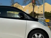 Gebraucht Toyota iQ 68 PS (50 kW) 2011 Weiß Kleinwagen