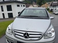 Gebraucht Mercedes B200 136 PS (100 kW) 2008 Silber Van / Kleinbus