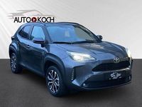 Gebraucht Toyota Yaris Hybrid Plus 131 PS (96 kW) 2024 Marlin grau metallic SUV