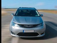 Gebraucht Chrysler Pacifica Limited 291 PS (214 kW) 2018 Silber Van / Kleinbus