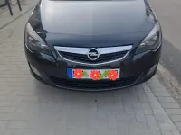 Usado Opel Astra 130 HP (95 kW) 2012 Preto Carrinha