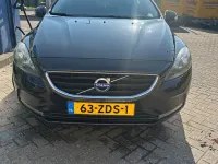Gebraucht Volvo V40 150 PS (110 kW) 2012 Schwarz Kleinwagen