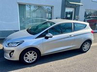 Gebraucht Ford Fiesta Cool & Connect 71 PS (52 kW) 2018 Silber Kleinwagen