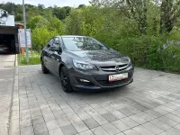 Gebraucht Opel Astra Active 140 PS (102 kW) 2013 Grau Limousine