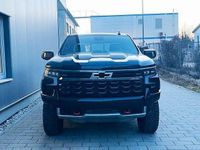 Neu Chevrolet Silverado 309 PS (227 kW) 2025 Schwarz SUV