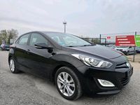 Gebraucht Hyundai i30 Edition 110 PS (80 kW) 2014 Schwarz Limousine