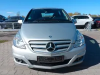 Używany Mercedes B200 140 KM (102 kW) 2011 Srebrny Minivan