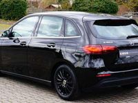 Gebraucht Mercedes B180 116 PS (85 kW) 2023 Schwarz Van / Kleinbus