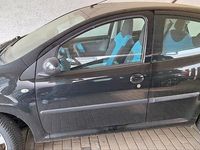 Gebraucht Peugeot 107 68 PS (50 kW) 2008 Schwarz Kleinwagen
