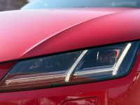 Gebraucht Audi TT 184 PS (135 kW) 2015 Tangorot Coupé