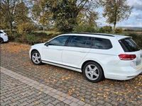 Gebraucht VW Passat 125 PS (91 kW) 2018 Weiß Kombi
