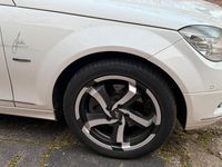 Gebraucht Mercedes C250 204 PS (150 kW) 2010 Weiß Kombi