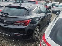 Gebraucht Opel Astra GTC Innovation 165 PS (121 kW) 2013 Schwarz Coupé