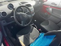 Gebraucht Toyota Aygo 68 PS (50 kW) 2008 Rot Kleinwagen