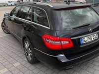 Gebraucht Mercedes E200 136 PS (100 kW) 2013 Schwarz Limousine