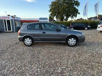 Gebraucht Nissan Almera 98 PS (72 kW) 2002 Grau Kleinwagen