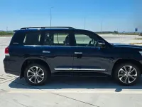 Gebraucht Toyota Land Cruiser Executive 309 PS (227 kW) 2020 Blau SUV