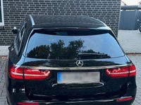 Gebraucht Mercedes E220 Avantgarde 194 PS (142 kW) 2017 Schwarz Kombi