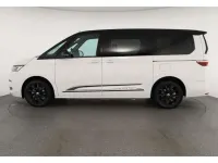 Second-hand VW Multivan Life 150 CP (110 kW) 2026 Monovolum