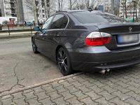 Second-hand BMW 325 218 CP (160 kW) 2006 Berlinǎ