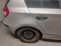 Gebraucht BMW 116 122 PS (89 kW) 2006 Grau Kleinwagen