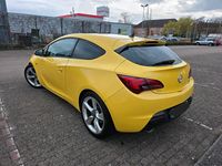 Gebraucht Opel Astra 2011 Gelb