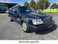 Gebraucht Mercedes 220 150 PS (110 kW) 1993 Dunkelblau Cabrio
