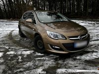 Gebraucht Opel Astra Innovation 140 PS (102 kW) 2013 Andere farben Kleinwagen