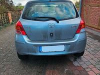 Gebraucht Toyota Yaris 101 PS (74 kW) 2009 Silber Kleinwagen