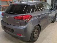 Gebraucht Hyundai i20 Passion 84 PS (61 kW) 2018 Violet Limousine