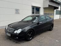 Gebraucht Mercedes C220 143 PS (105 kW) 2003 Schwarz Coupé