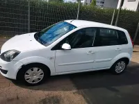 Gebraucht Ford Fiesta 70 PS (51 kW) 2007 Weiß Kleinwagen