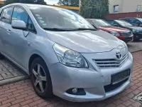 Gebraucht Toyota Verso Executive 150 PS (110 kW) 2009 Silber Van / Kleinbus